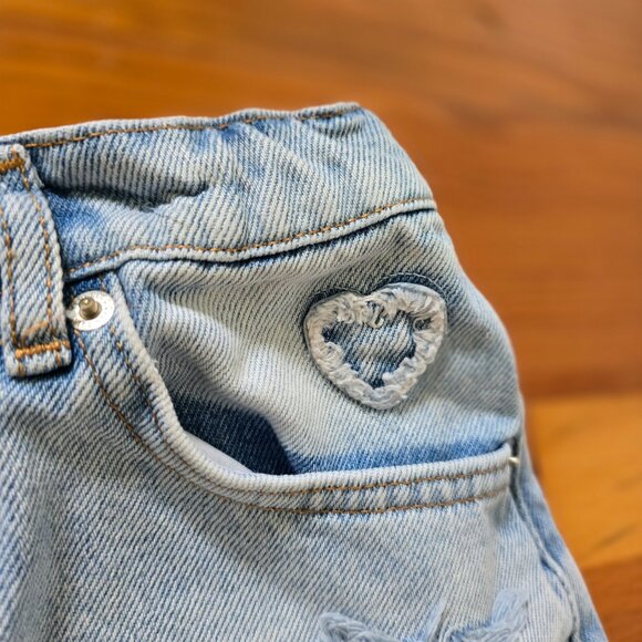 Zara Heart Jean Shorts - Picture 3 of 5